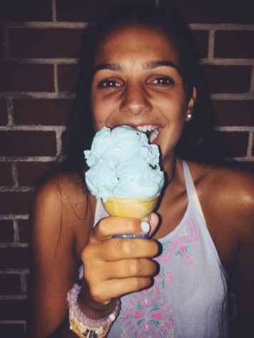 Annie Helmes